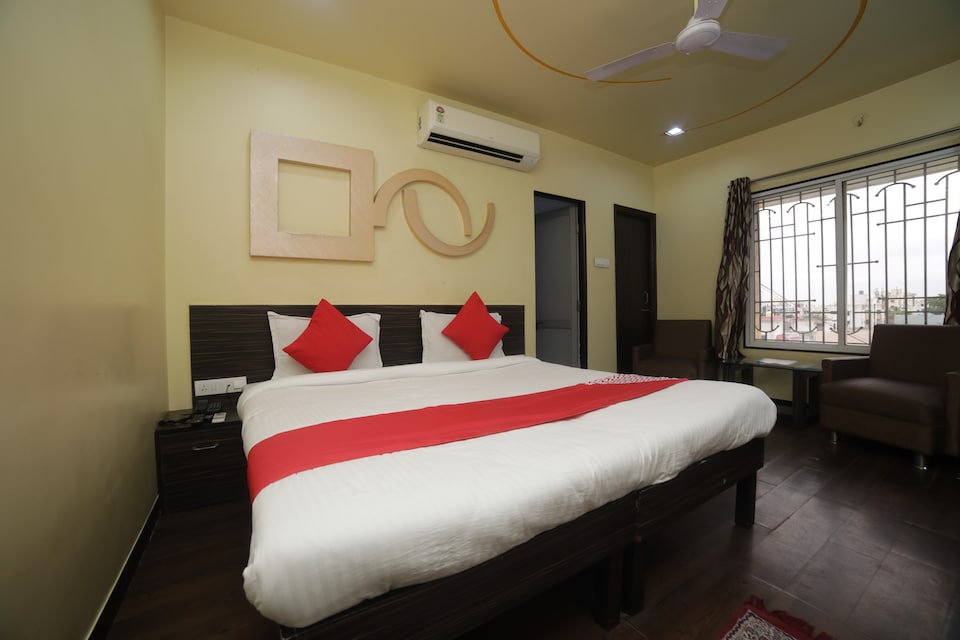 OYO 7439 Hotel Gayatri Inn Annex, Pratap Nagar Nagpur, Nagpur