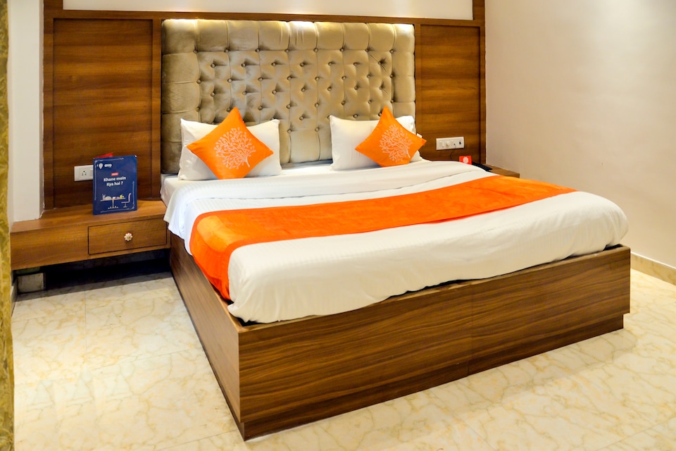 OYO 8230 Hotel Sarin Inn, Sigra, Varanasi