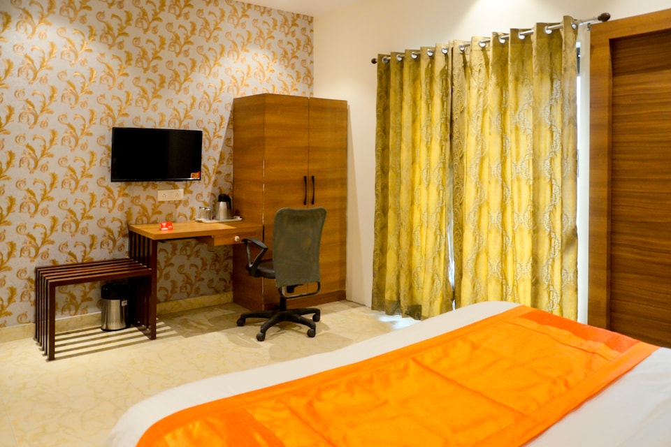 OYO 8230 Hotel Sarin Inn, Sigra, Varanasi
