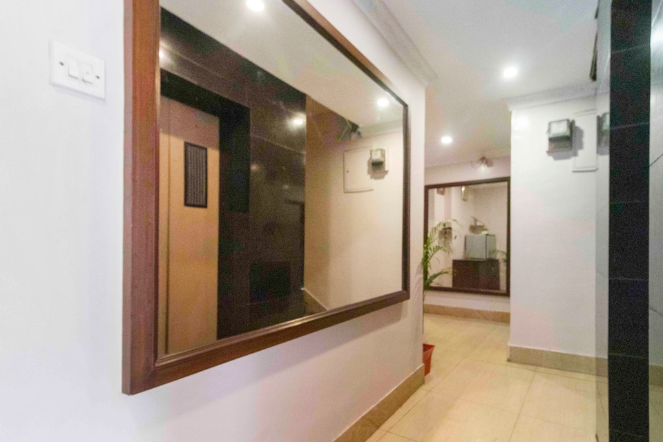 OYO 8234 Swagatam International, VIP Road Kolkata, Kolkata