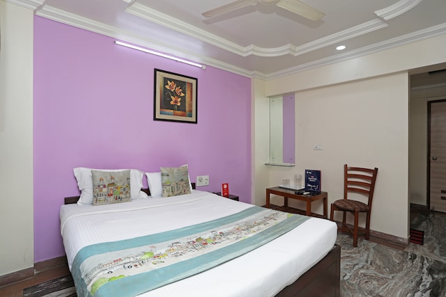 OYO Hotel Bliss Executive Near Sant Tukaram Nagar Metro Station