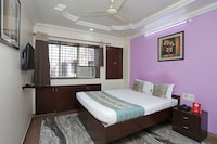 OYO Hotel Bliss Executive Near Sant Tukaram Nagar Metro Station