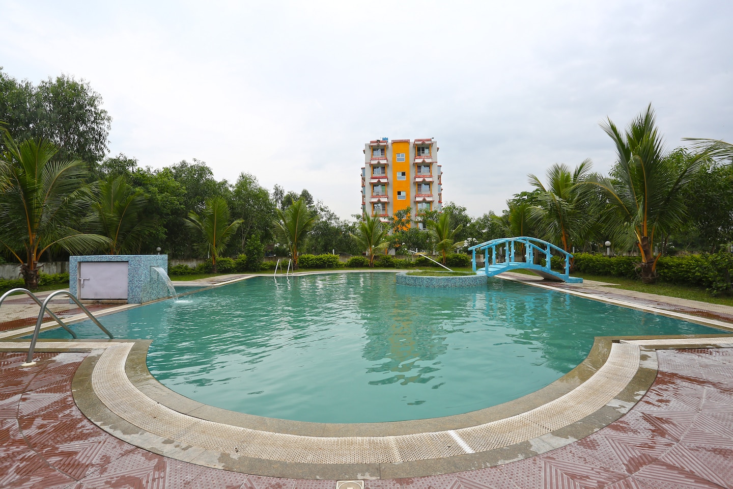 OYO 8256 Amantran Resort Digha Digha Hotel Reviews, Photos, Offers
