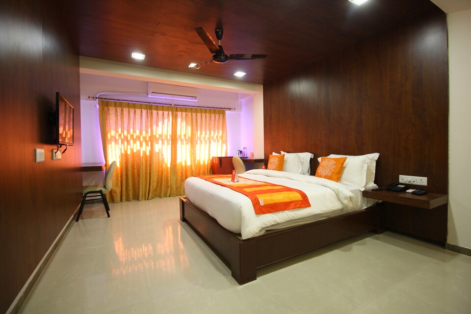OYO 8263 Hotel Shagun Residency, Old Padra Road Vadodara, Vadodara