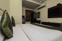 OYO 8265 The Olive Inn