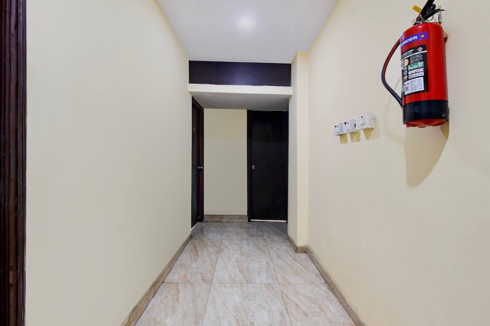 Hotel O New Alipore, Alipore Kolkata, कोलकाता