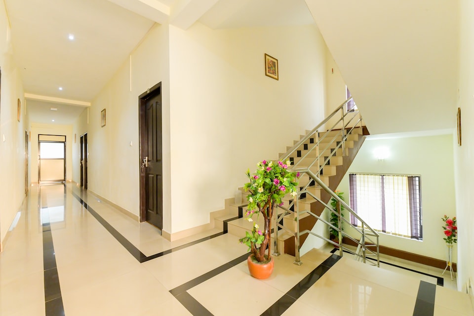Diamond Inn, Kakkanad Kochi, Kochi