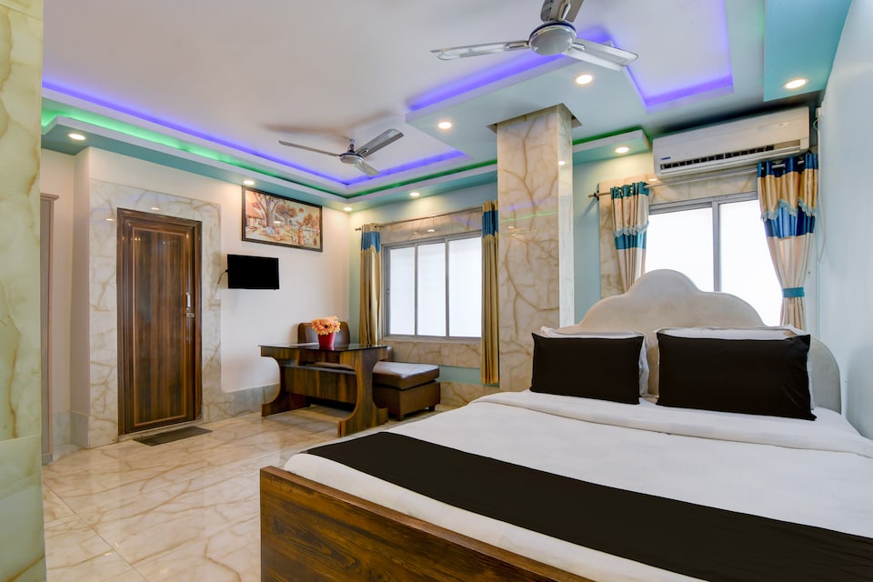 Collection O NSCB International Airport Formerly Raj Guest House, VIP Road Kolkata, Kolkata
