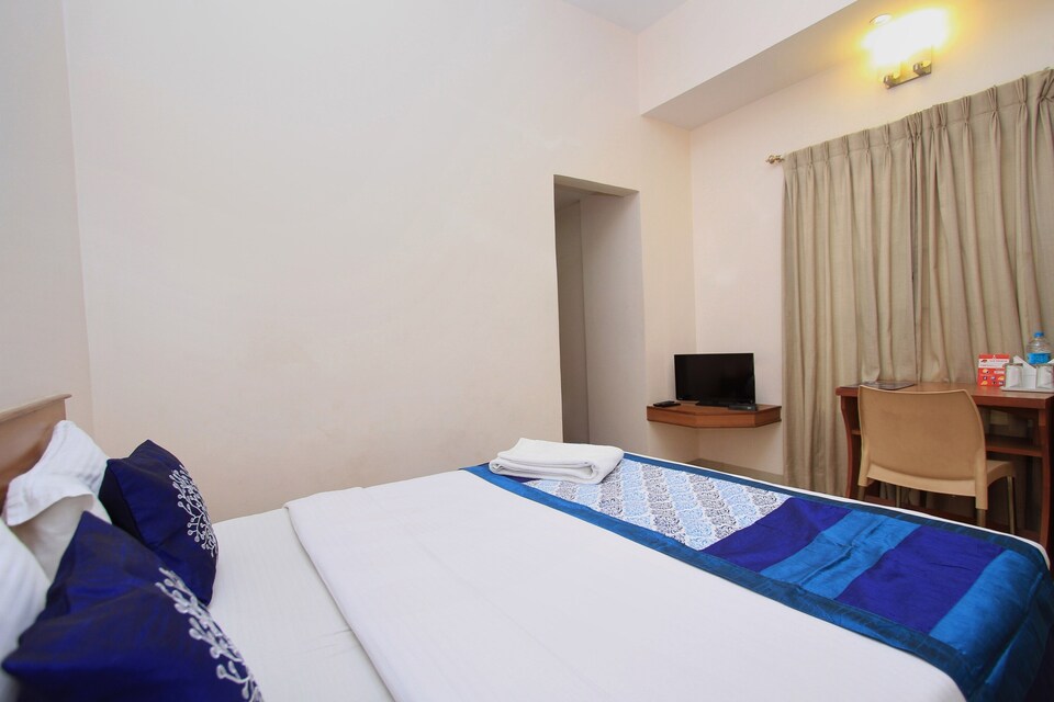 OYO 8294 New Bell Inn, Cox Town Bangalore, Bangalore