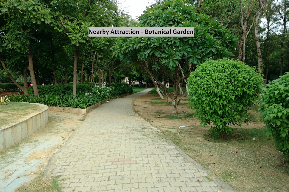 OYO 8309 The DwarakaPuri, Golf Course Road, Gurgaon