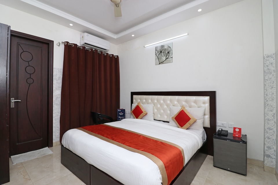 OYO 8317 Casa 31, HUDA CENTRE 1, Gurgaon