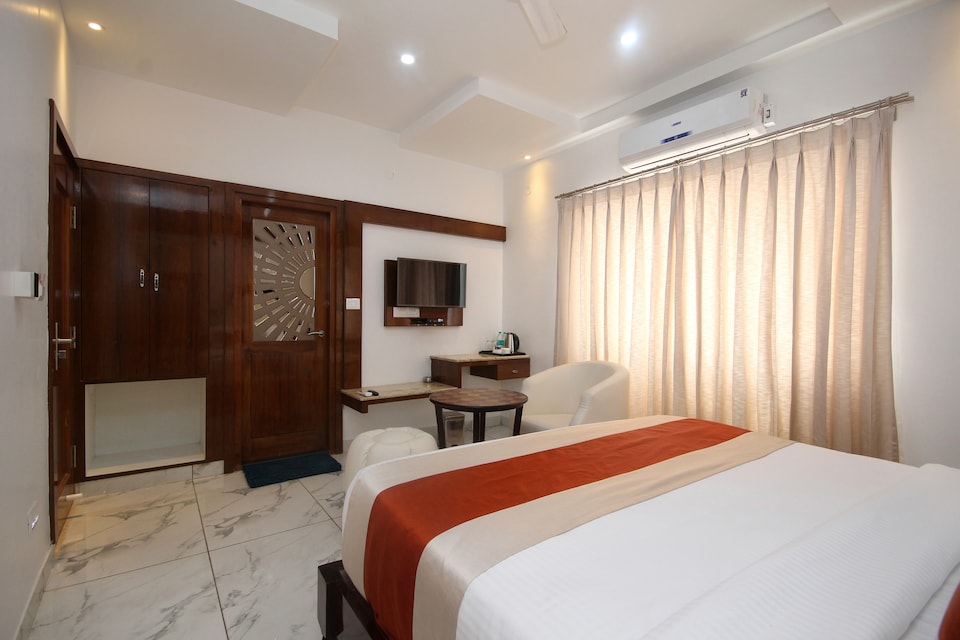 OYO 8320 Hotel Lok Sagar, Mysore City Center, Mysore