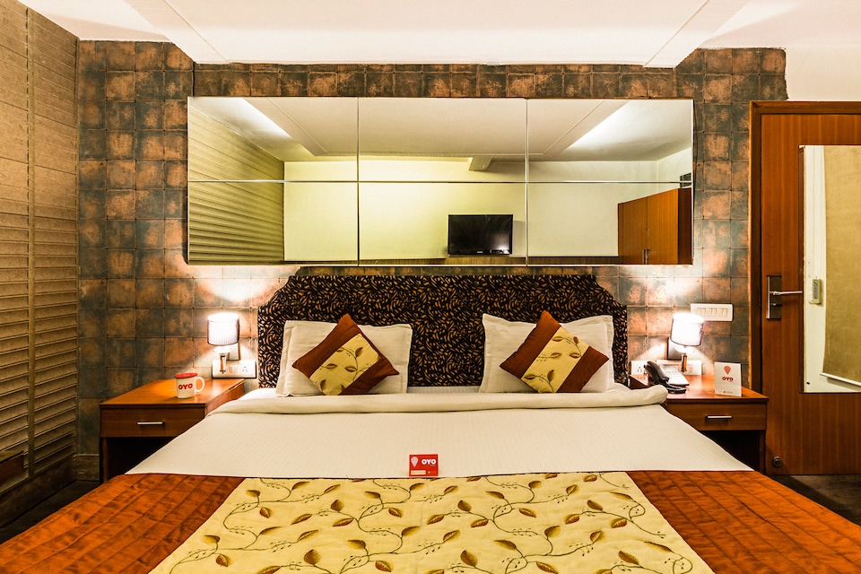 OYO 363 Hotel The W, Connaught Place Delhi, Delhi