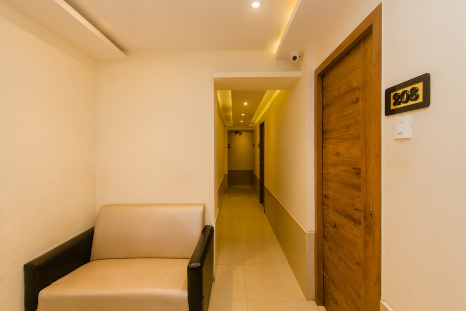 OYO 8363 Hotel Royal NS, Mumbai International Airport, Mumbai
