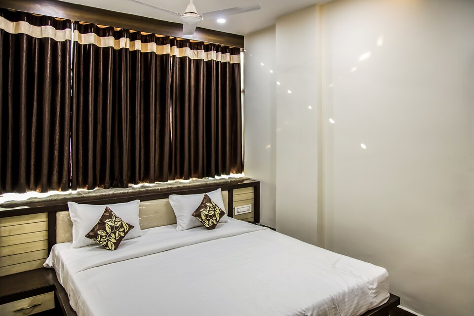 OYO 8375 Hotel Shreya, Nakkalagutta Hanamkonda Warangal, Warangal