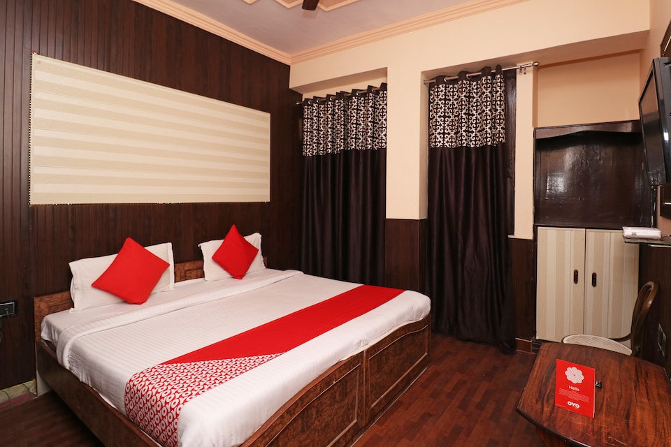 LIVE on LCK2434, Charbagh Lucknow, Lucknow