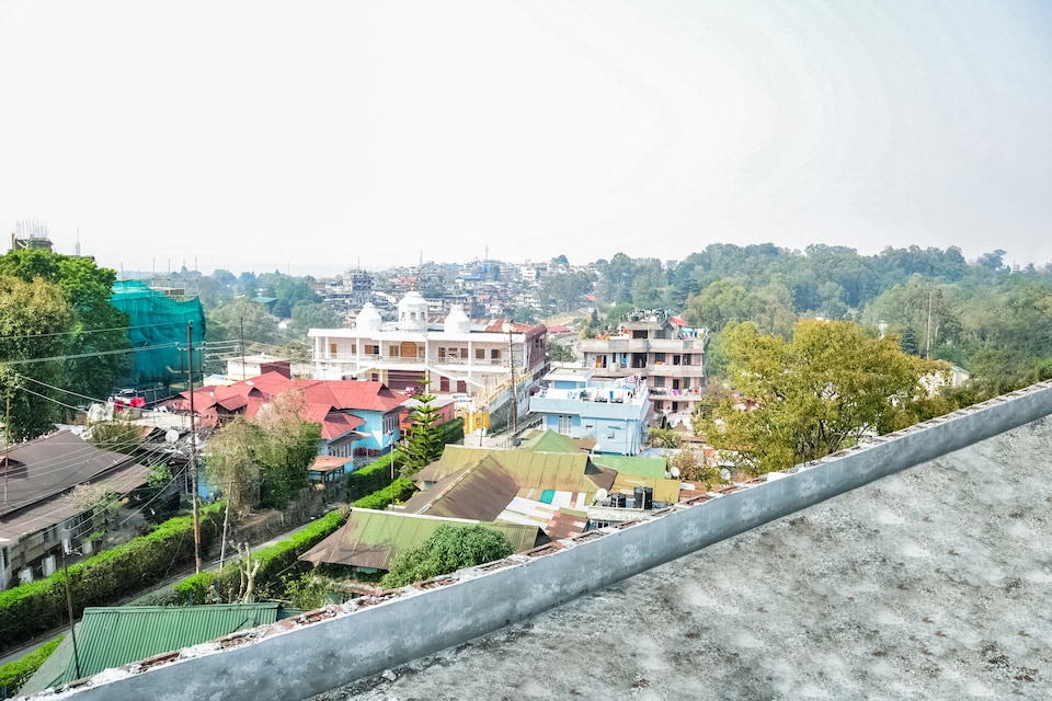 OYO Flagship 8816 Whispering Pines, Laban, Shillong