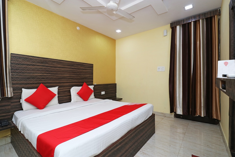 OYO Flagship 8393 Hotel Park Avenue, Charbagh Lucknow, Lucknow