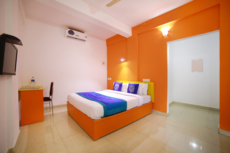 OYO 8396 JJ Residency, Ankamaly Airport Kochi, Kochi