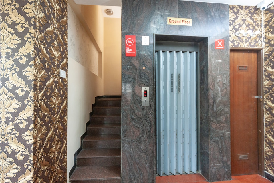 OYO 8410 Rajeswari Tower, Guindy Chennai, Chennai
