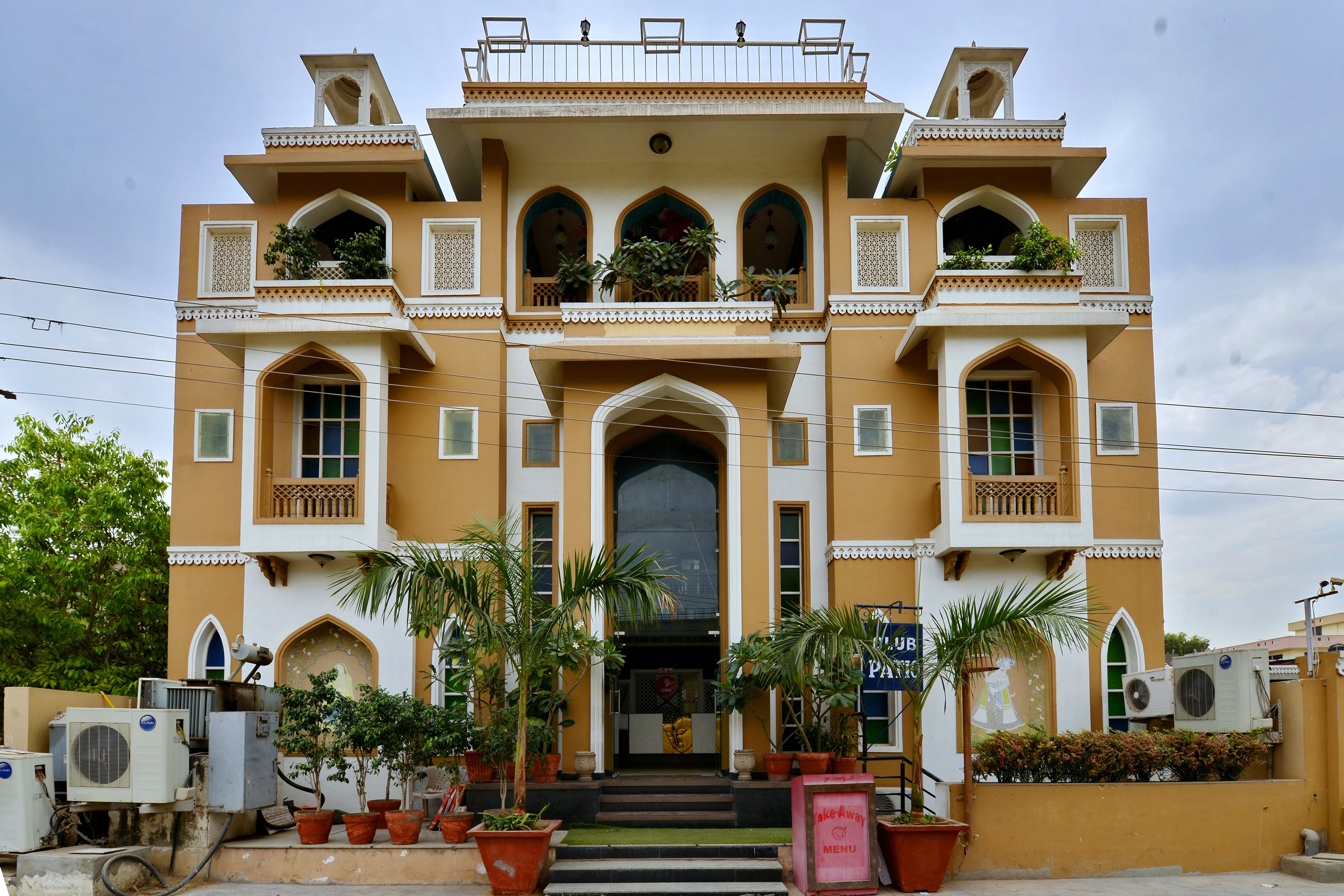 OYO 364 Hotel Dev Villas