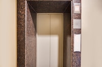 Super Townhouse Mansarovar Near Metro Station Formerly Dev Villas