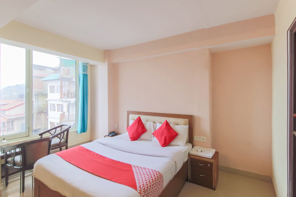 OYO 8439 Hotel Howard, The Mall Road-Shimla, Shimla