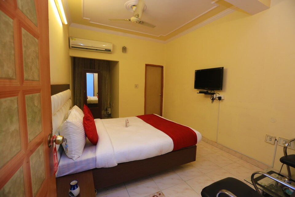 OYO 8443 Sai Vatika, Gomti Nagar Lucknow, Lucknow