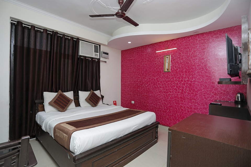 OYO 8447 Cosy Tree, Noida Industrial Area Mamura, Noida