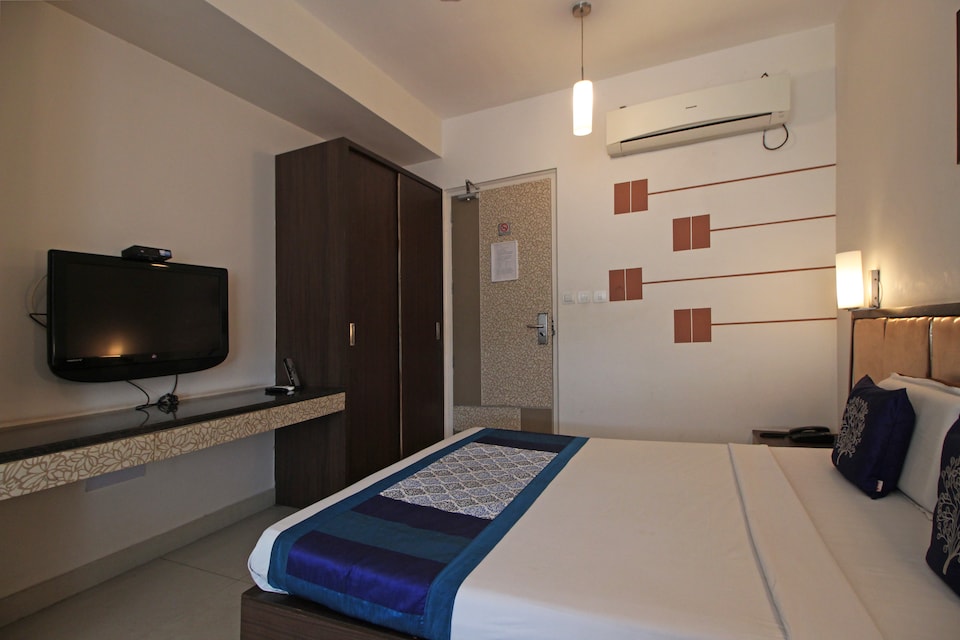 OYO 8456 Hotel Orient, Talwandi Kota, Kota