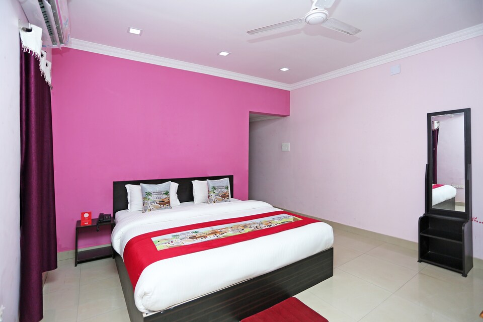 OYO 8740 Nayapalli, Jaidev Vihar, Bhubaneswar