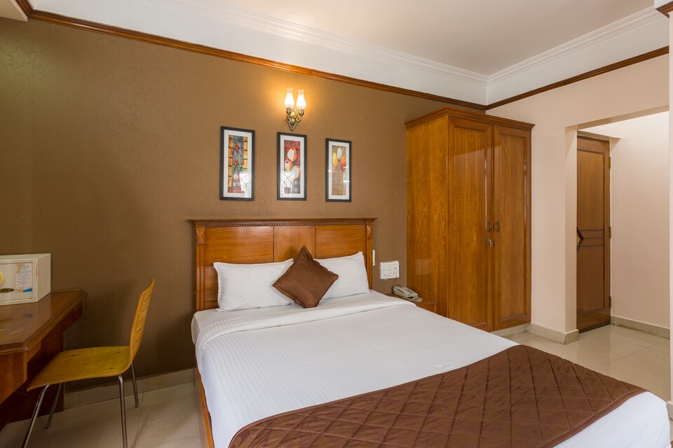 OYO 8463 Grand, Indiranagar Bangalore, Bangalore