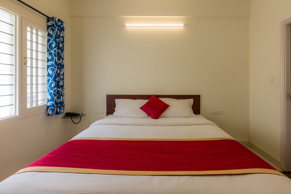 OYO 8474 Greenland Suites, Majestic Bangalore, Bangalore