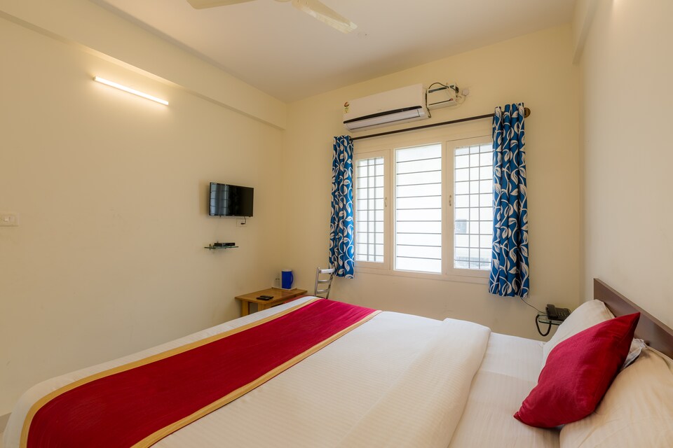 OYO 8474 Greenland Suites, Majestic Bangalore, Bangalore