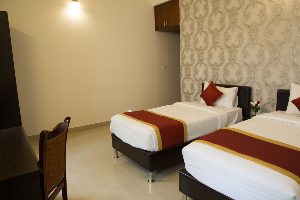 OYO King Suites Near Sri Amruth Chithra Mandira, Kalyan Nagar Bangalore, Bangalore