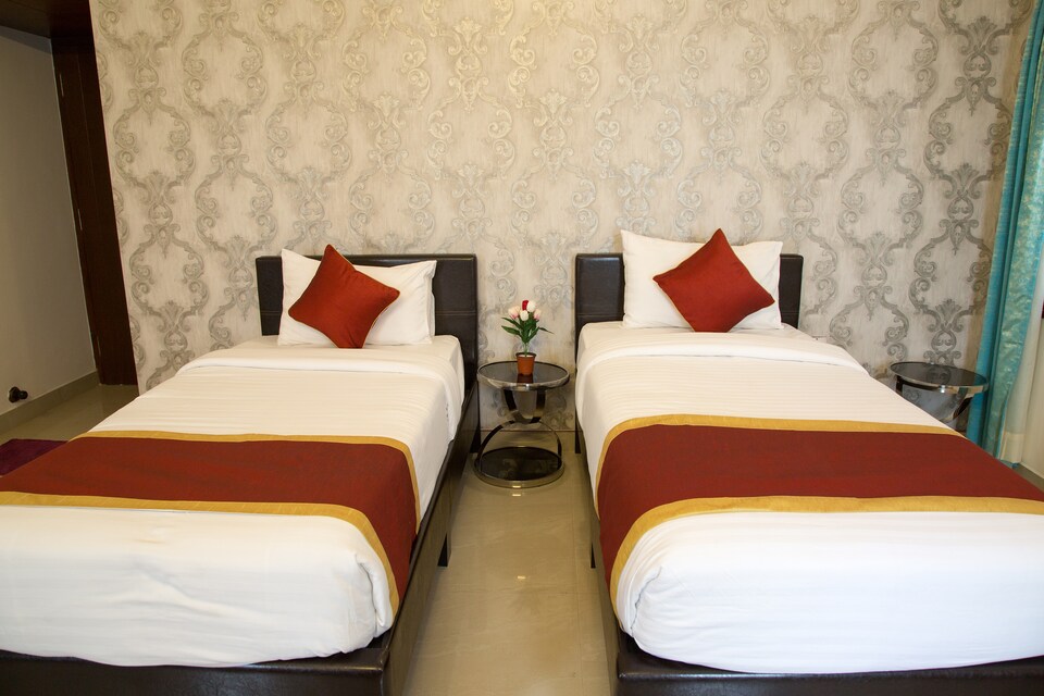 OYO King Suites Near Sri Amruth Chithra Mandira, Kalyan Nagar Bangalore, Bangalore