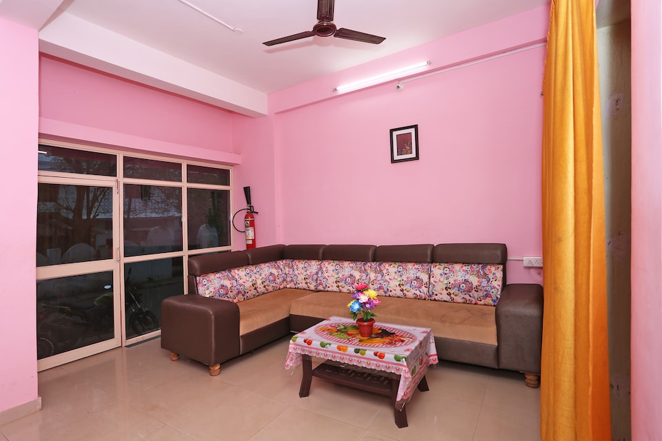 OYO 8741 Shree Jagannath Palace, Chandrasekharpur, Bhubaneswar