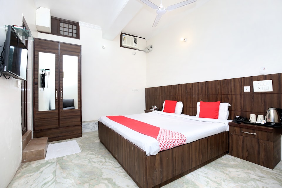 OYO 8492 New Star House, Panchkula, Panchkula