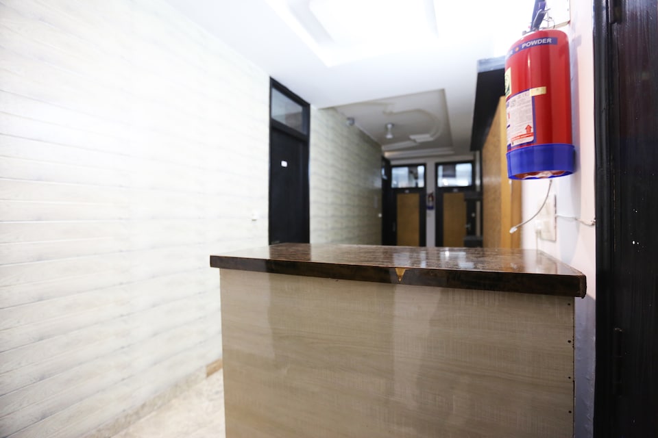 OYO Aaa Homes Near M2k Cinemas Rohini, Pitampura - Rohini Delhi, Delhi