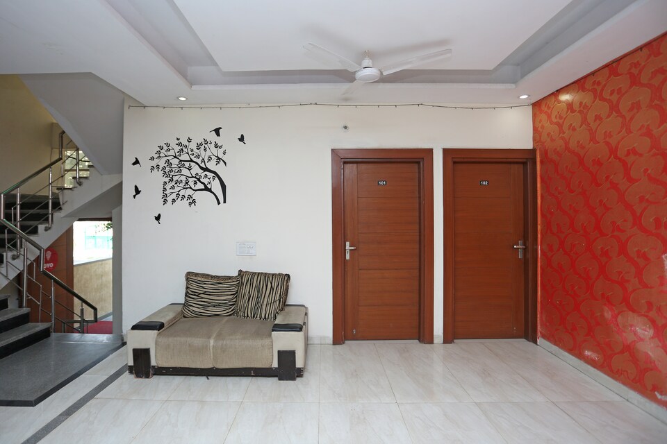 OYO 8498 Medanta, Medanta, Gurgaon