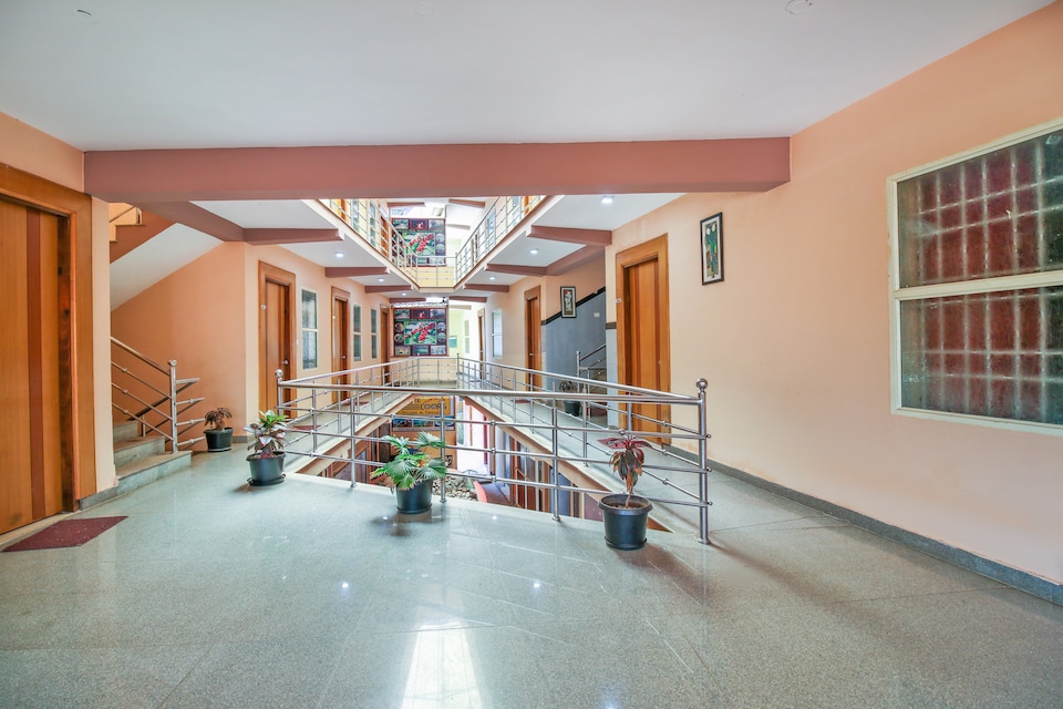 OYO 8499 City s Inn, Madikeri, Coorg