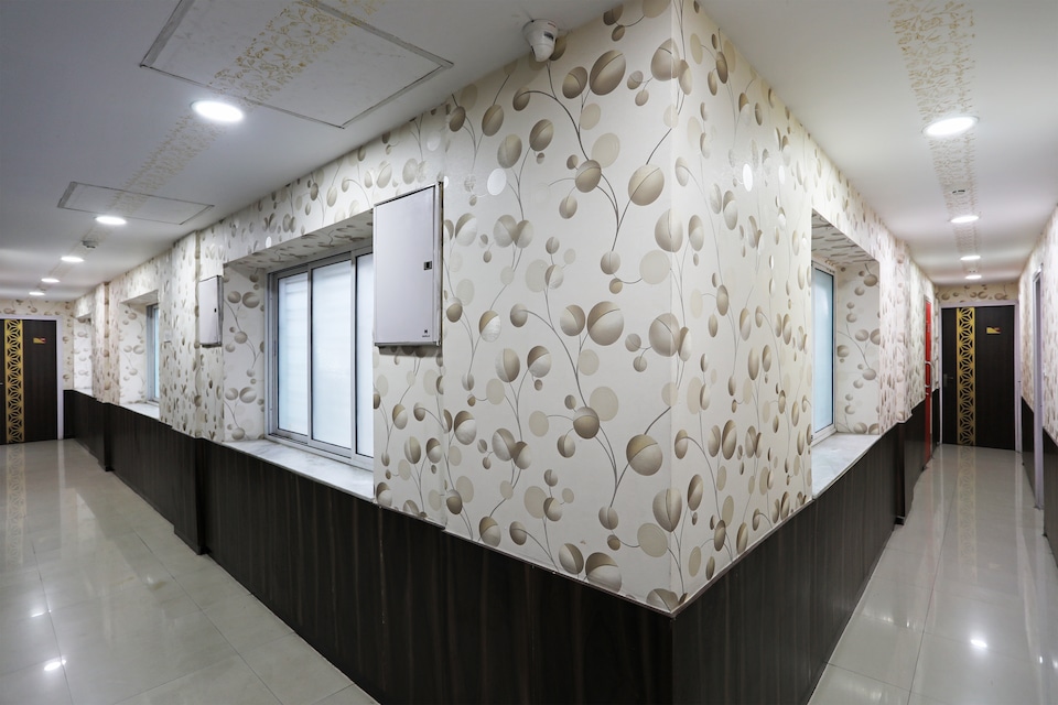 OYO 8504 Namans Inn, Gariahat Kolkata, Kolkata