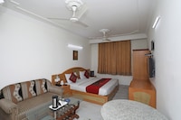 OYO Hotel Ashu Palace Near Gurudwara Shri Bangla Sahib