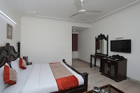 OYO Hotel Ashu Palace Near Gurudwara Shri Bangla Sahib