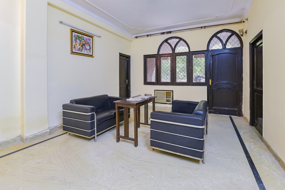 Spot on  8507 Corner Cottage, Noida Expressway SEZ, Noida