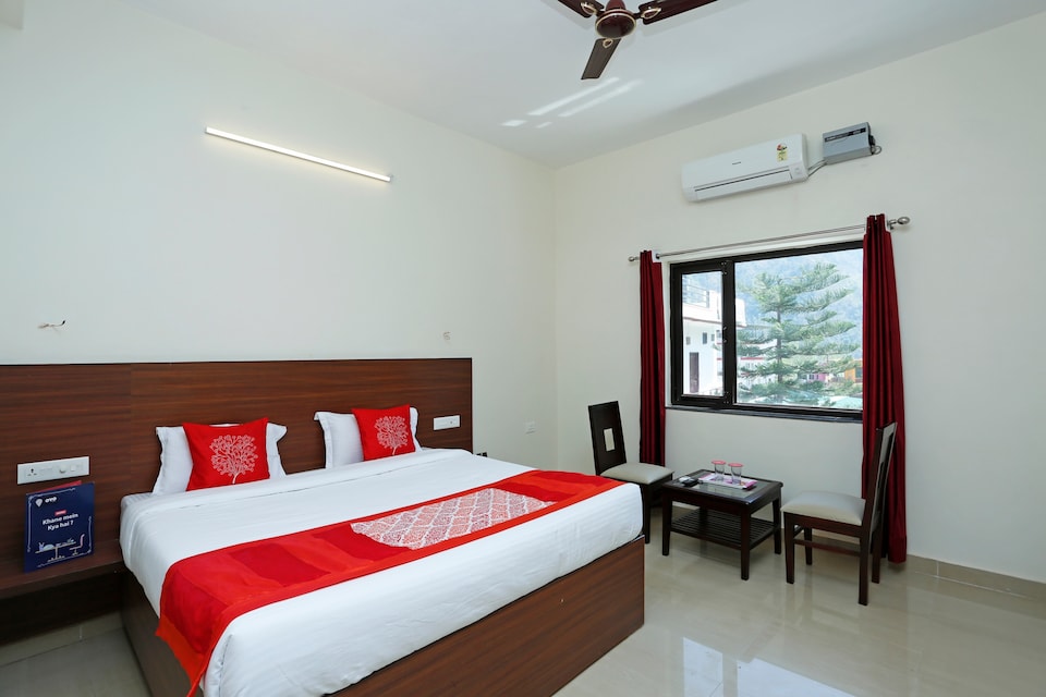 OYO Hotel Om Shivaay Inn, Laxman Jhoola Rishikesh, Rishikesh