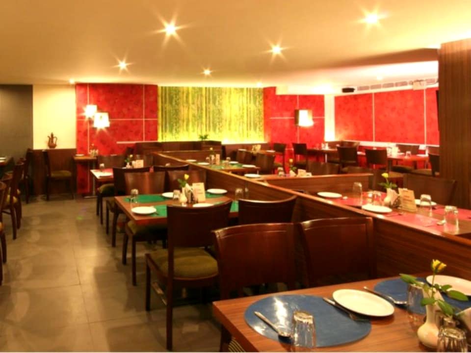 OYO 1184 Hotel Granville, Mumbai Borivali-Dahisar-Mira Road, Mumbai
