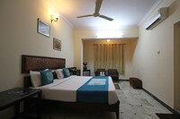 OYO Hotel Kishan Kunj