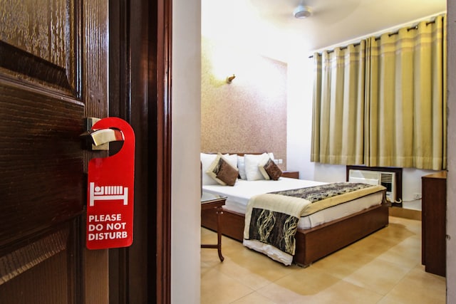 OYO Hotel Msk Residency Near Dwarka Sector 12 Metro Station