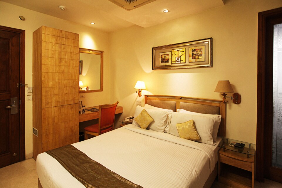 OYO Rooms 046 GK2, Greater Kailash Delhi, Delhi
